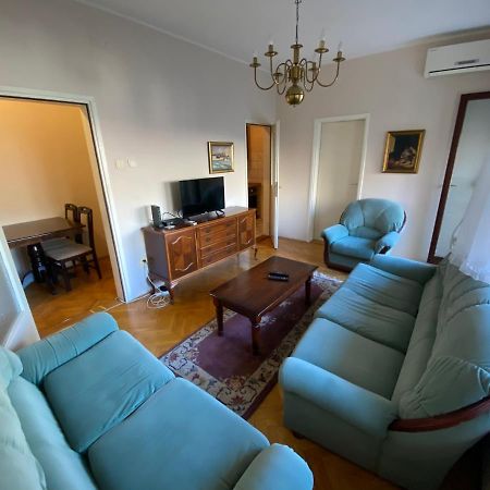 Stan Novi Sad 5G Wifi Apartment Ngoại thất bức ảnh