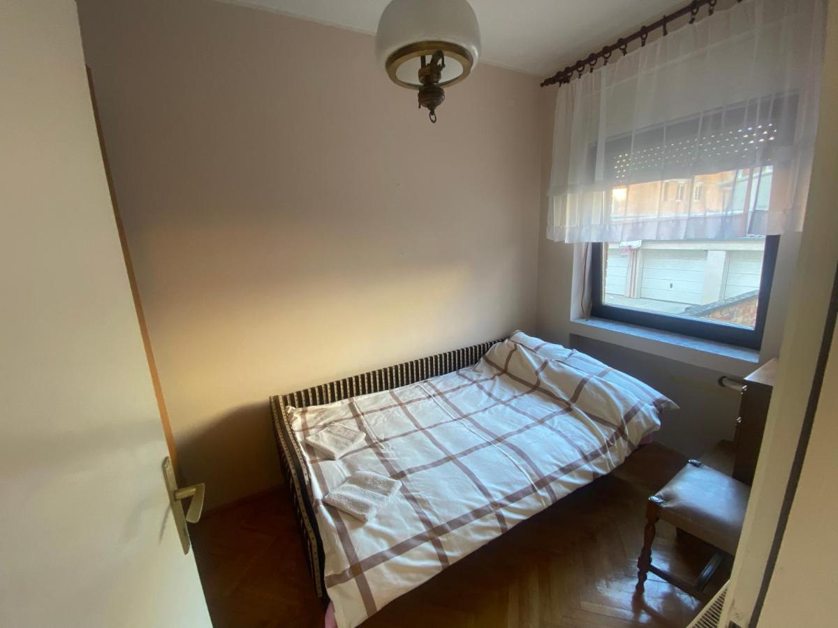 Stan Novi Sad 5G Wifi Apartment Ngoại thất bức ảnh