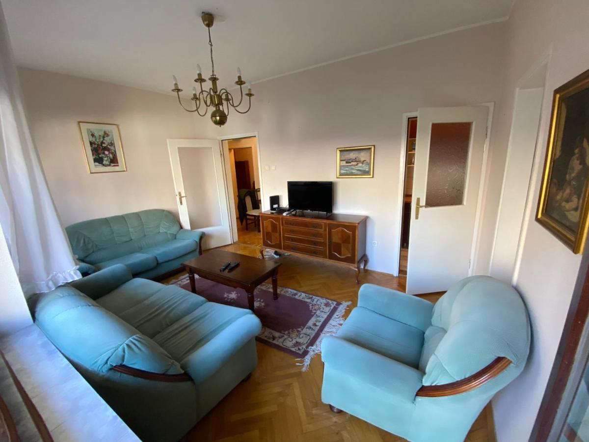 Stan Novi Sad 5G Wifi Apartment Ngoại thất bức ảnh