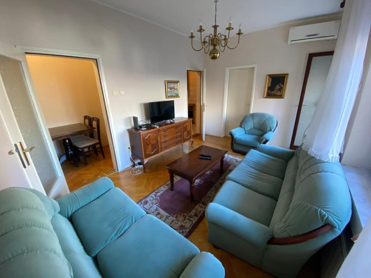 Stan Novi Sad 5G Wifi Apartment Ngoại thất bức ảnh