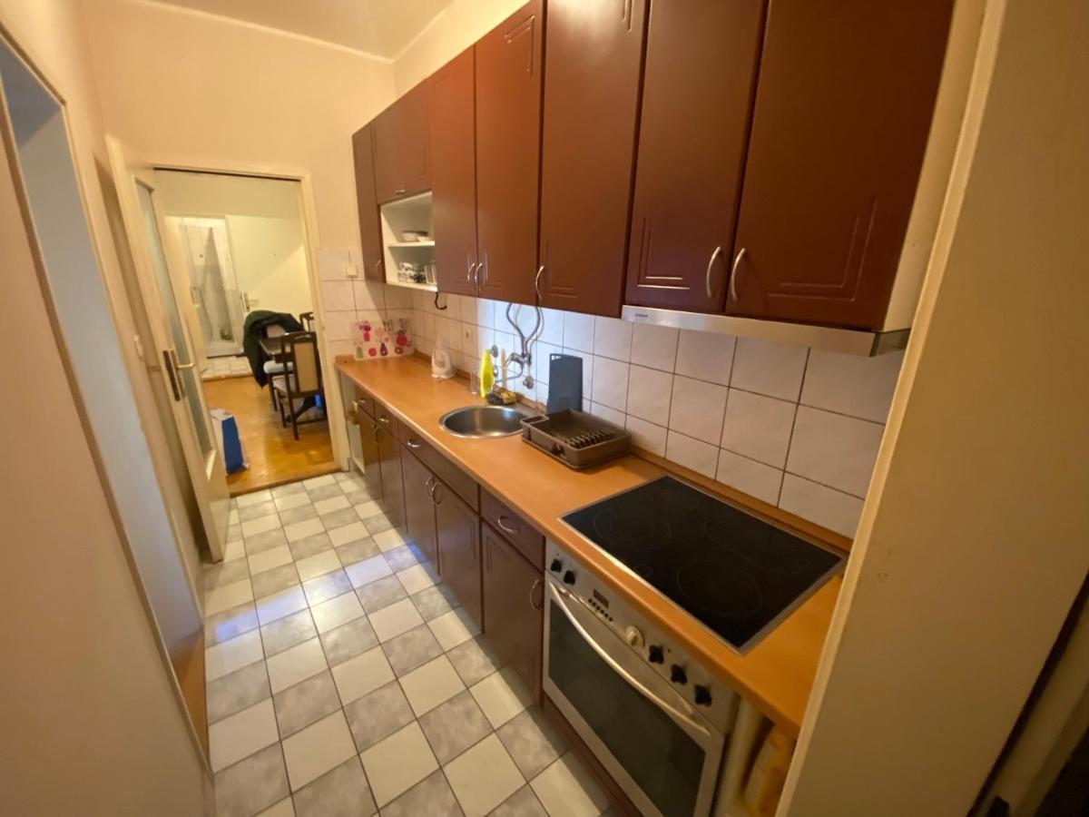 Stan Novi Sad 5G Wifi Apartment Ngoại thất bức ảnh
