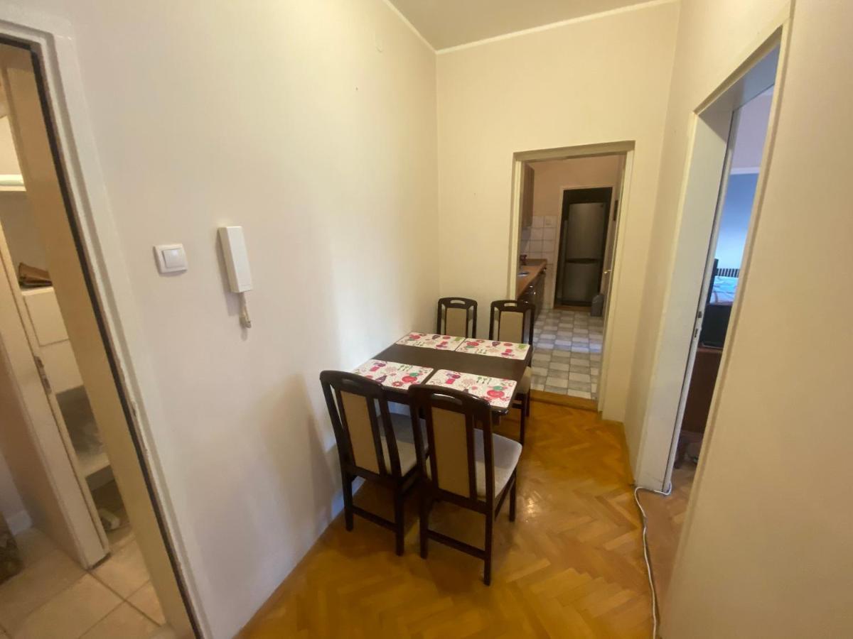 Stan Novi Sad 5G Wifi Apartment Ngoại thất bức ảnh